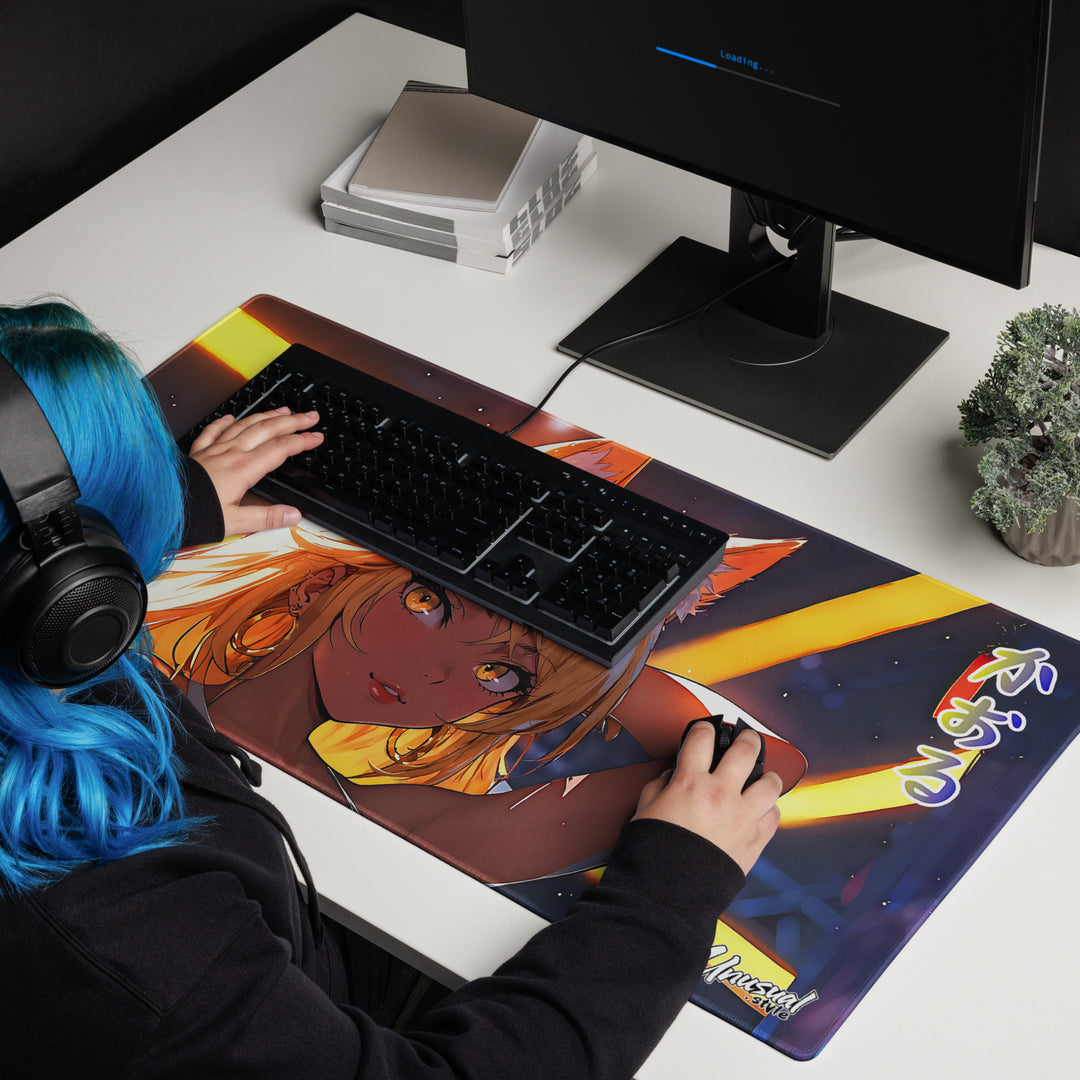 Gaming Pad XL - Daydreamer Kaoru (Close-Up)