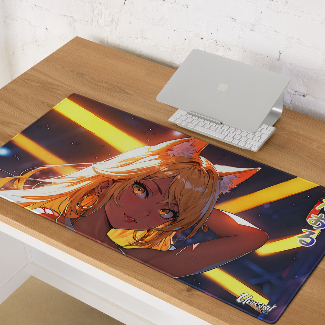 Gaming Pad XL - Daydreamer Kaoru (Close-Up)